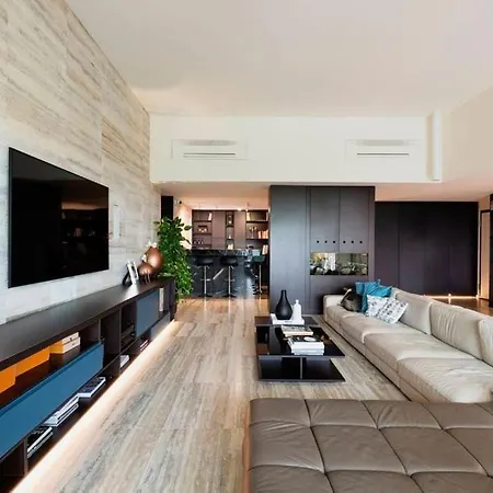 Penthouse In The Prestigious San Siro District Appartamento Milano