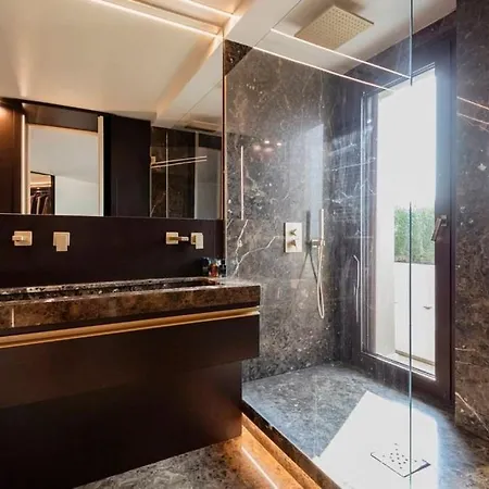 Penthouse In The Prestigious San Siro District Appartamento *