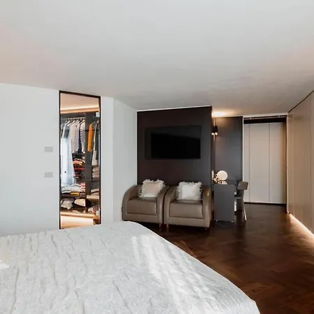 Appartamento Penthouse In The Prestigious San Siro District *