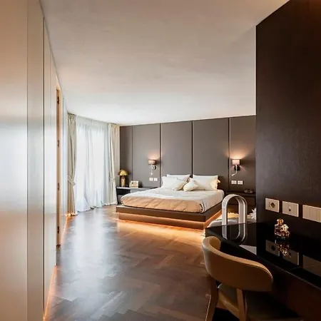 Penthouse In The Prestigious San Siro District Appartamento *