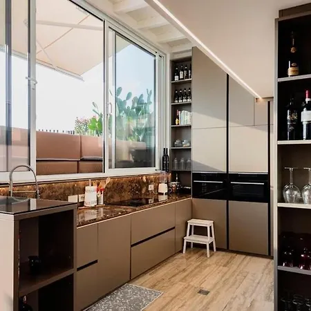 Penthouse In The Prestigious San Siro District Appartamento *